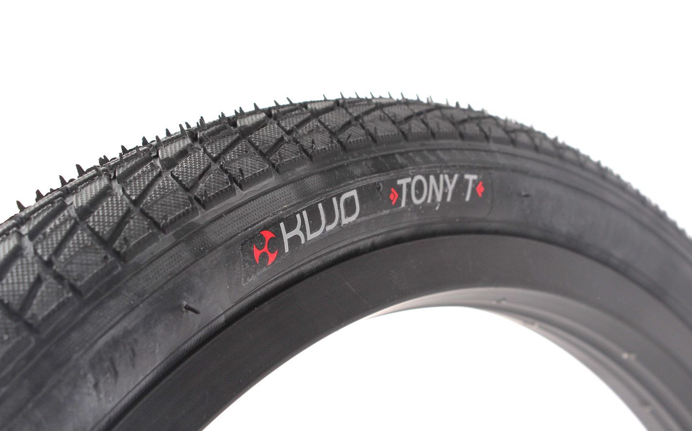 BMX Reifen SET KUJO Tony T 18 x 1,75 Zoll – Schwarz (2 Reifen, ETRTO 47-355, 27 TPI, Profil KU-2009 Tony T, Gewicht ca. 458 g pro Reifen, Farbe Schwarz, Einsatzbereich BMX, Kinderfahrräder, Fahrradanhänger)