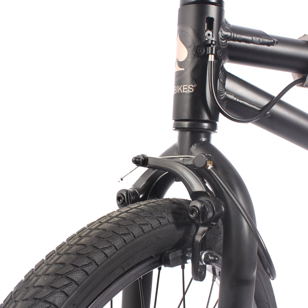 BMX Outlet N2: Bicicleta BMX aluminio KHE BLACK JACK 20 pulgadas 10,2kg