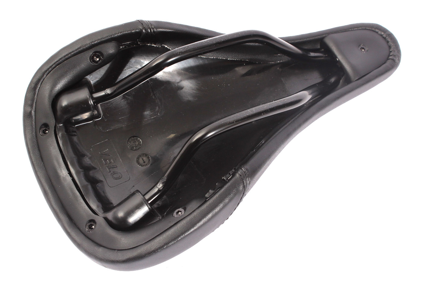 Schwarzer Sattel von unten mit 4130 CrMo Stahlstreben