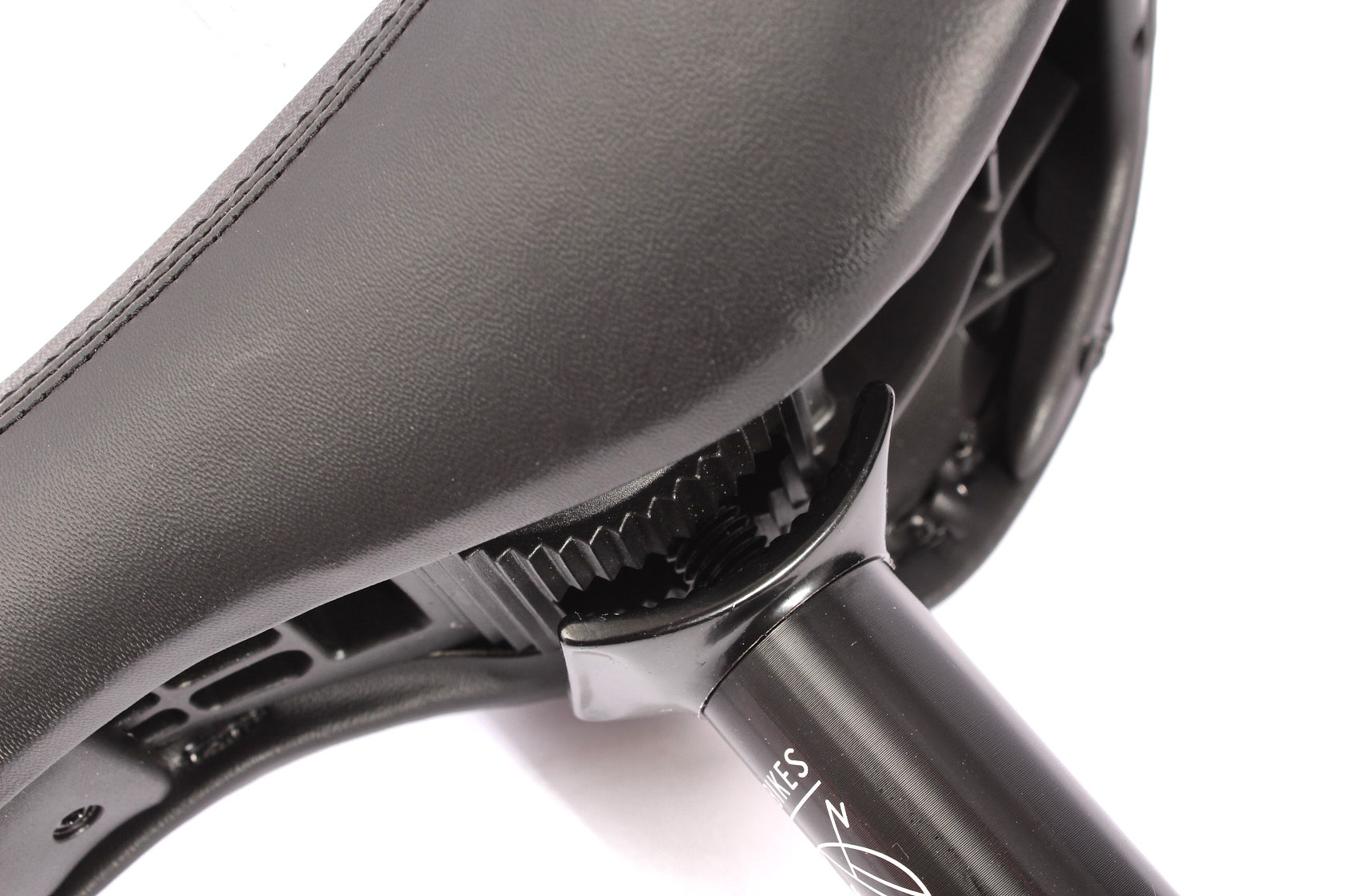 Asiento BMX KHE Pivotal Nahaufnahme Sattelstangensystem mit verstellbarer Neigung