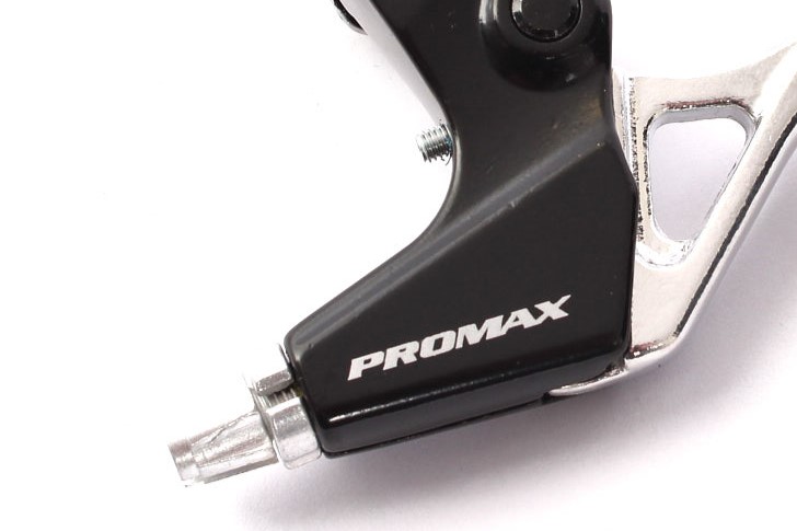 Nahaufnahme Bremshebelgelenk mit Promax Logo in weiß