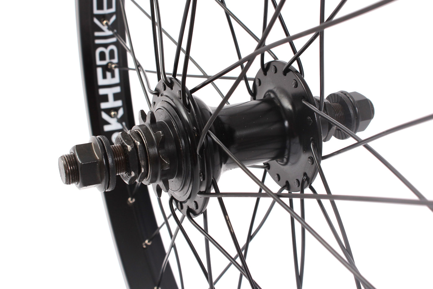 Schwarze Kassettennabe mit 9 Zahn Ritzel und 170mm langer Achse mit 14mm Gewinde Schwarze Kassettennabe mit 9 Zahn Ritzel und 170mm langer Achse mit 14mm Gewinde